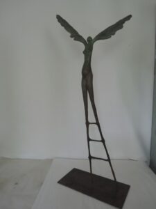 une femme échelle avec des ailes - Christiane Erard