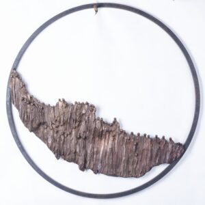 Une foule s'élève dans un cercle /christiane Erard